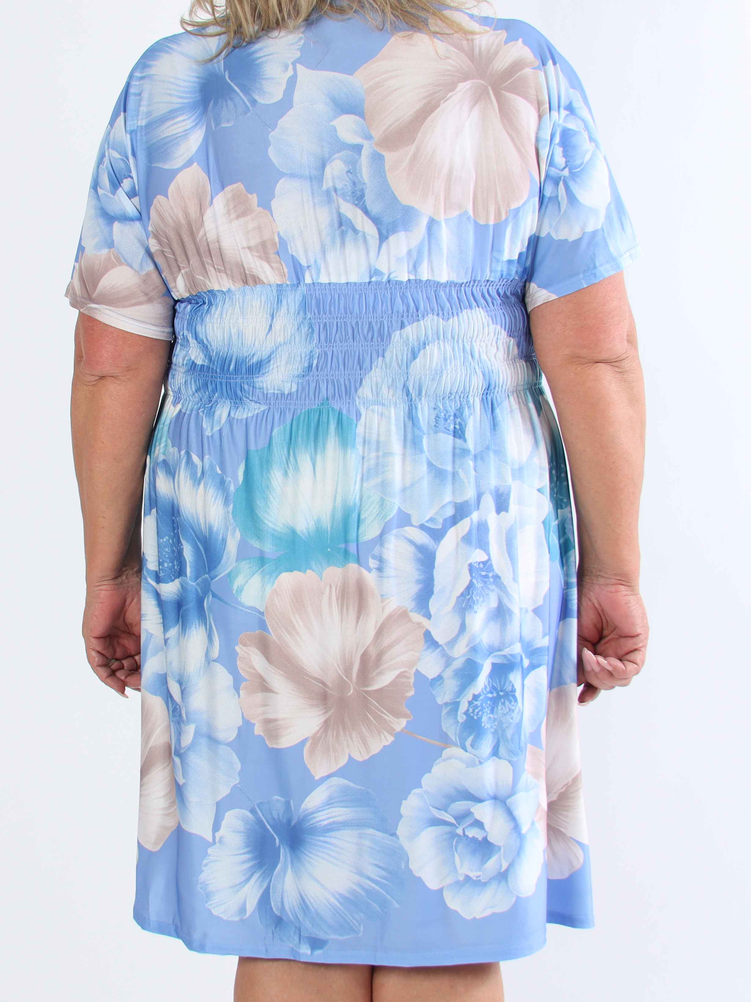Pams Peony Short - Kort elastisk plus size kjole med blomsterprint
